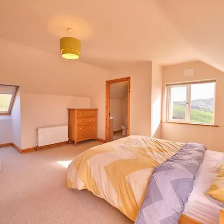 別荘 4 Bedroom House By Travel Lets Self Catering Near ロスナウラー