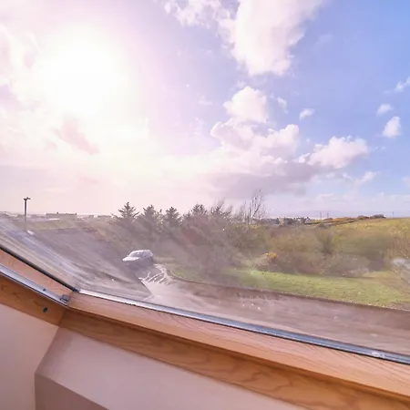 4 Bedroom House By Travel Lets Self Catering Near 別荘 *