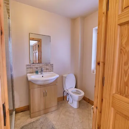 4 Bedroom House By Travel Lets Self Catering Near * ロスナウラー